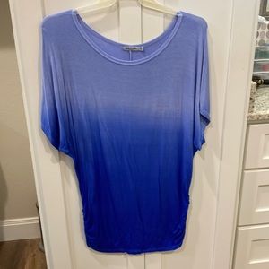 🌹3/$10 Royal blue, rouched sides, short sleeves, tunic blouse sz XL